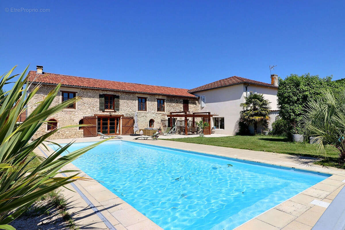 Maison à SAINT-SEVER
