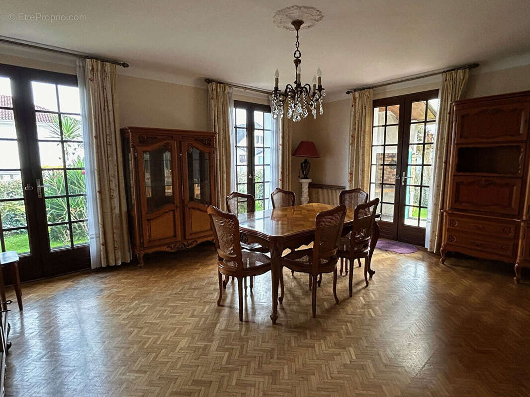 Maison 150 m² à Lons  - photo 5
