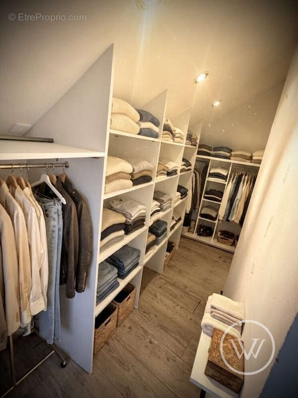 Maison 137 m² à Saint-Christophe-Du-Jambet  - photo 2