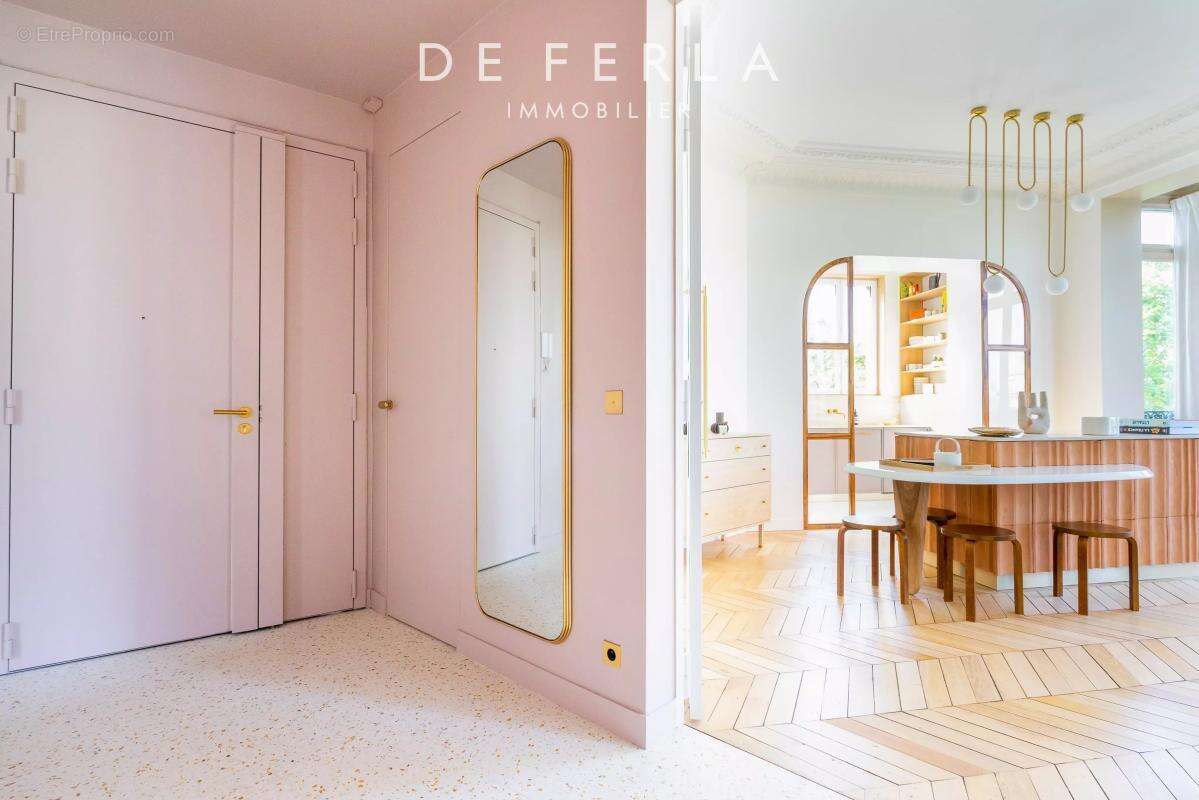 Appartement à PARIS-11E
