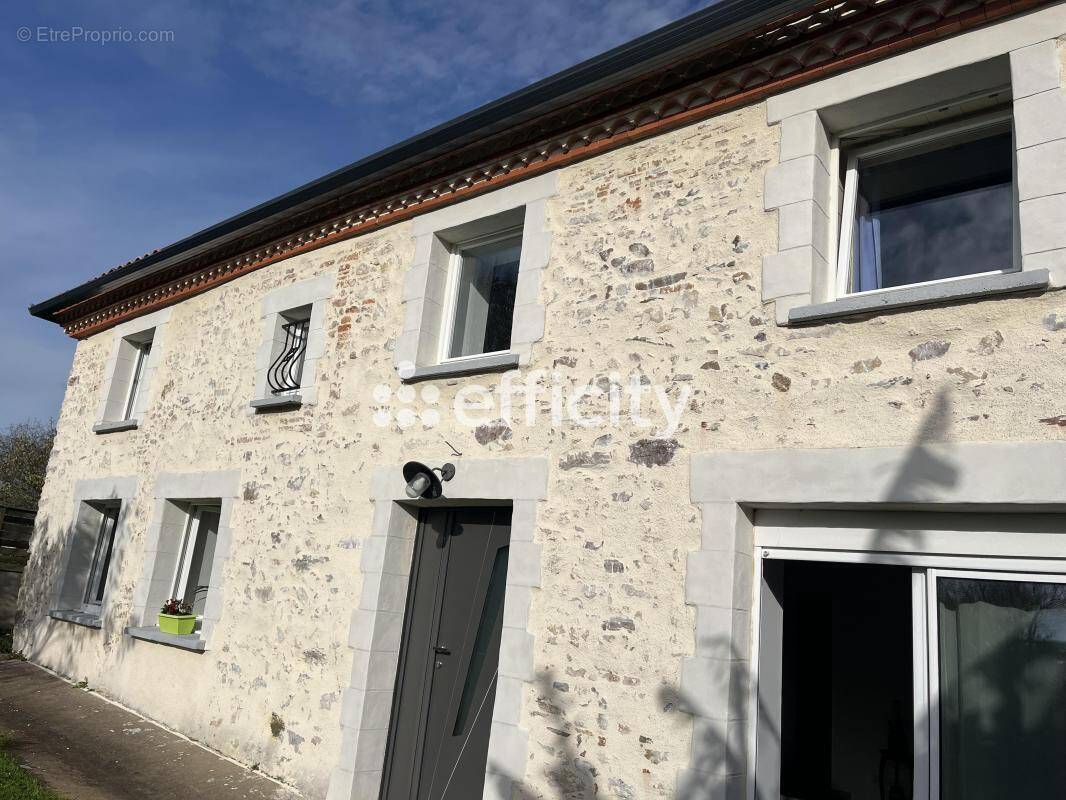 Maison à SAINTE-HERMINE