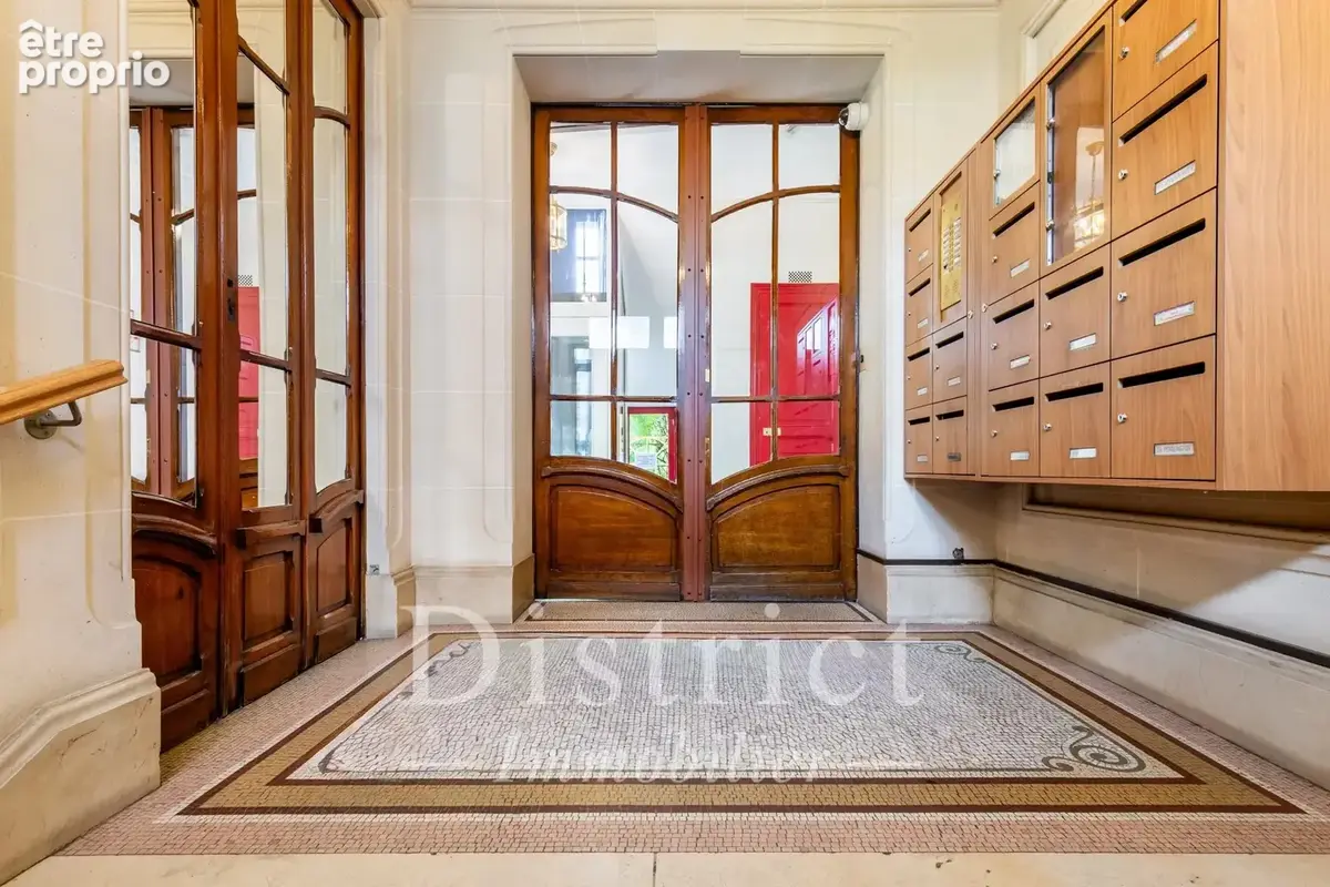 Rue Desnouettes. Superbe appartement 65 m². Vue dégagée et balcon. - photo 10