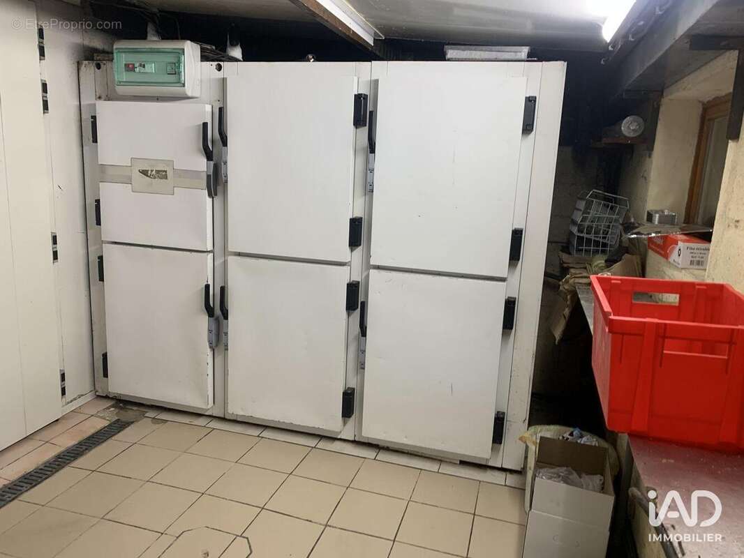 Photo 7 - Commerce à SAINT-GERVAIS-EN-BELIN