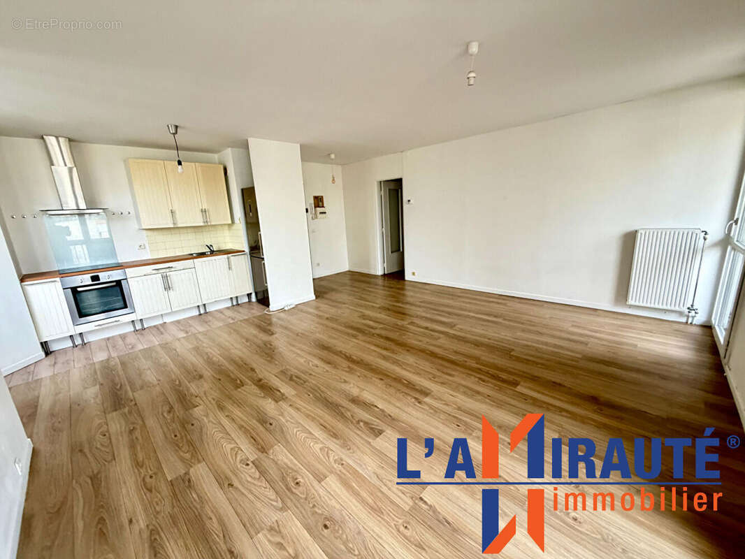 Appartement à SARTROUVILLE