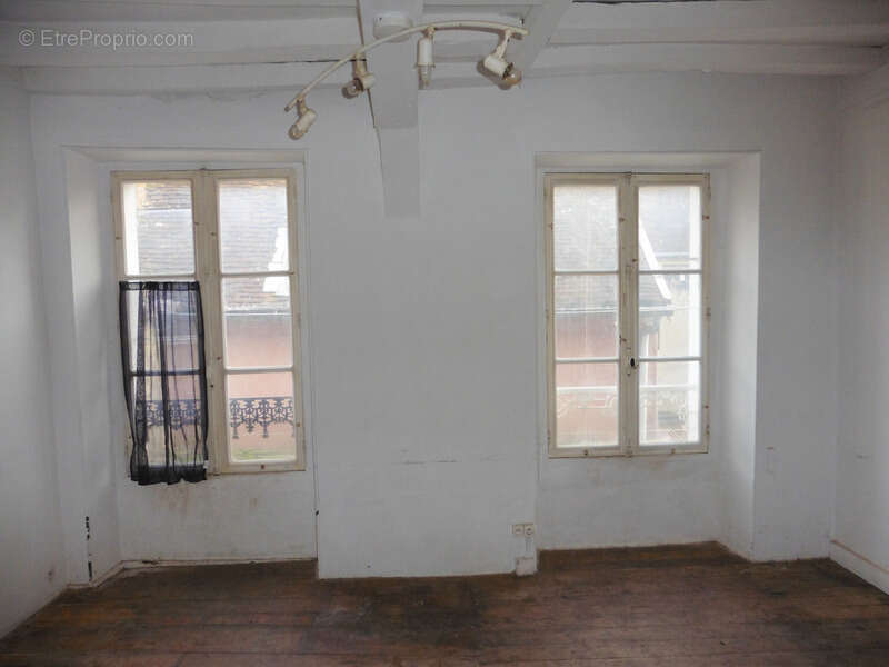 Maison à VILLENEUVE-L'ARCHEVEQUE