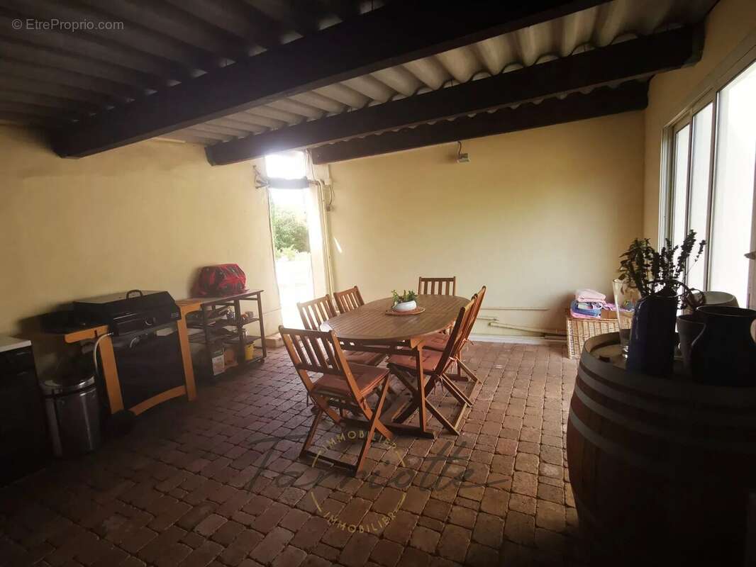 Maison à MONTELIMAR