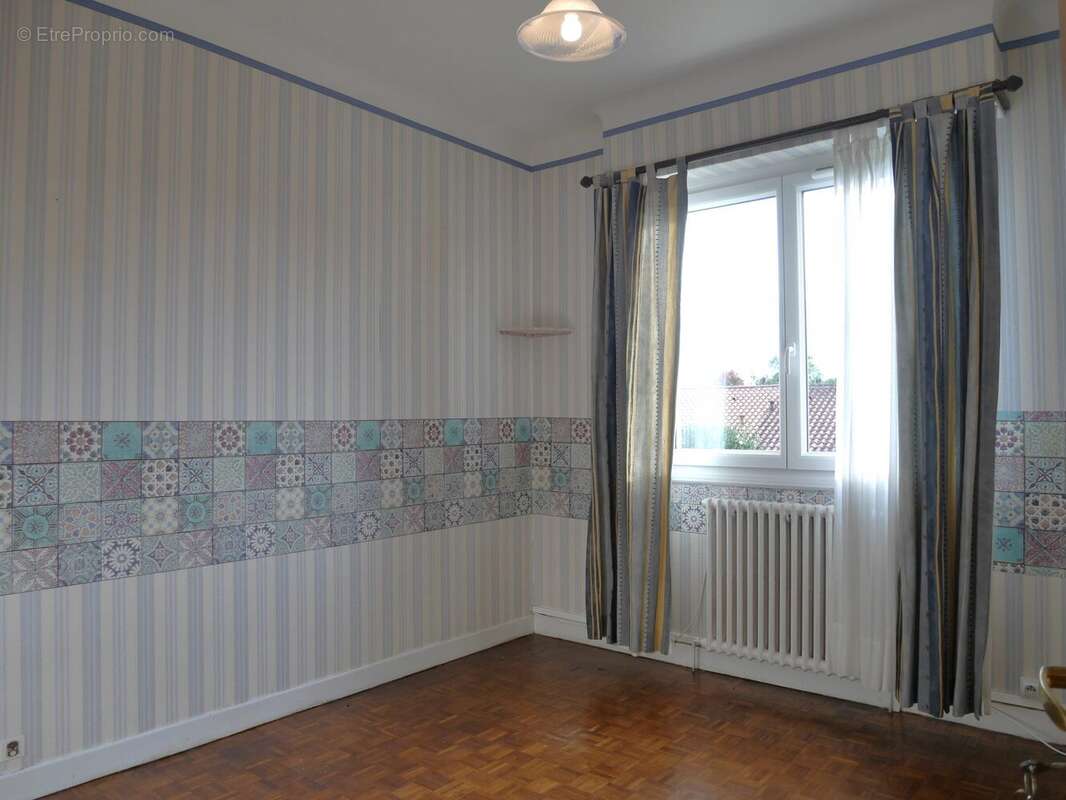  Maison à vendre | Aire sur l&#039;Adour | Chambre - Maison à AIRE-SUR-L&#039;ADOUR