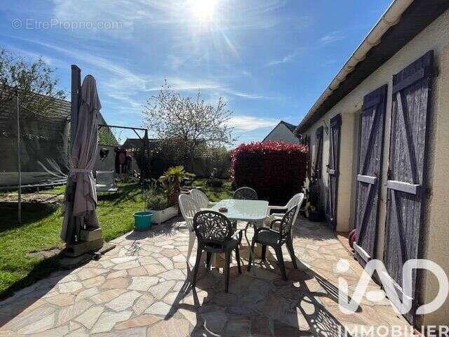 Photo 2 - Maison à BONNELLES