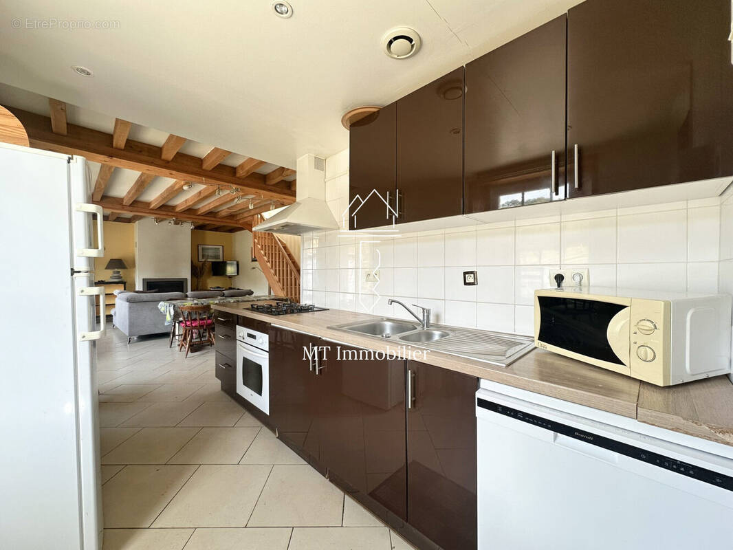 Maison 100 m² à Estreelles  - photo 4
