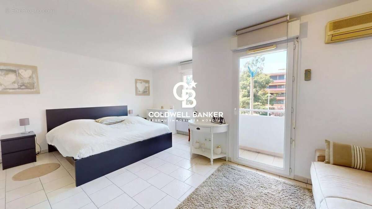 Spacieux appartement avec terrasses et double garage, à deux pas du port et des plages - photo 16