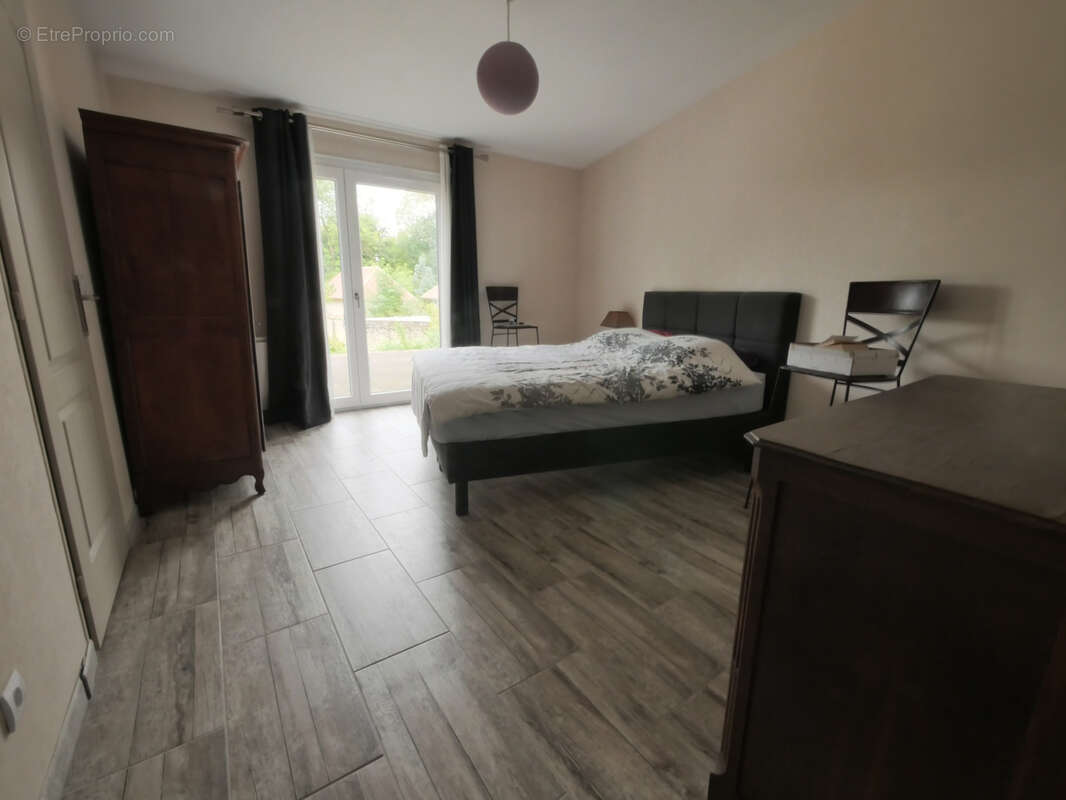 Maison à BERCHERES-SUR-VESGRE