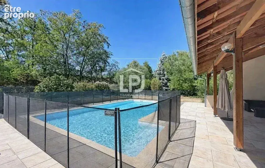 Magnifique maison T4 de plain-pied de 118 m² sur une parcelle arborée de 1 400 m² avec piscine et vaste garage - photo 6