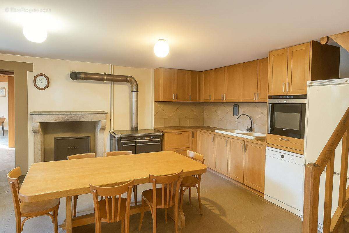 Maison à REVEL-TOURDAN