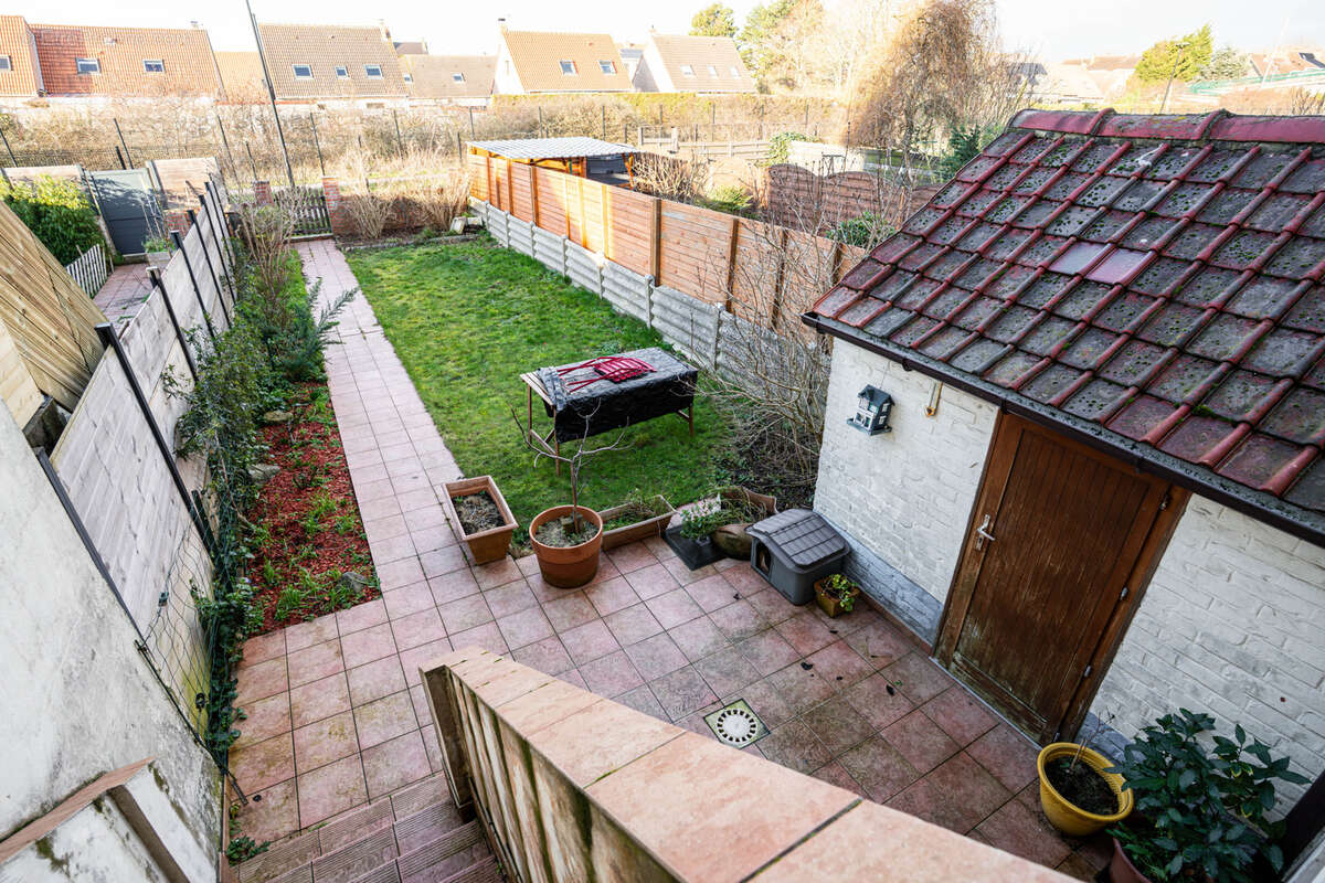 Maison de ville rénovée dans le centre de Leffrinckoucke, 2/3 chambres, jardin. - photo 2