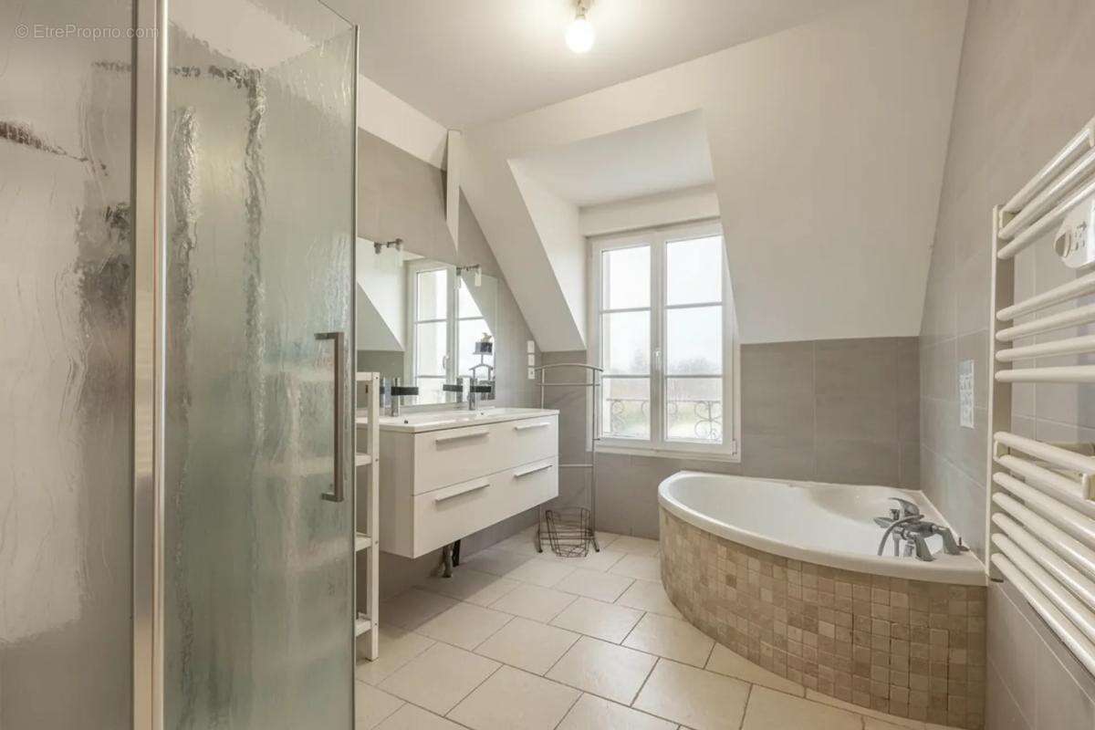 Maison à CORMERAY