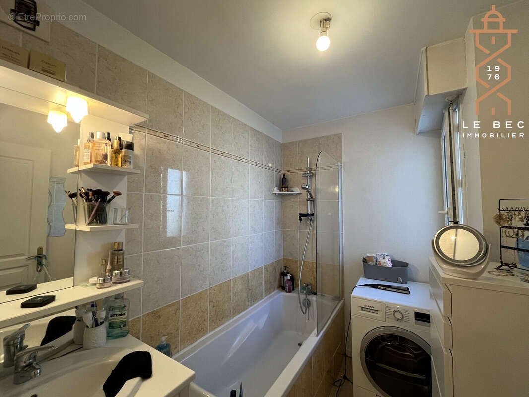 Appartement à SAINT-AVE