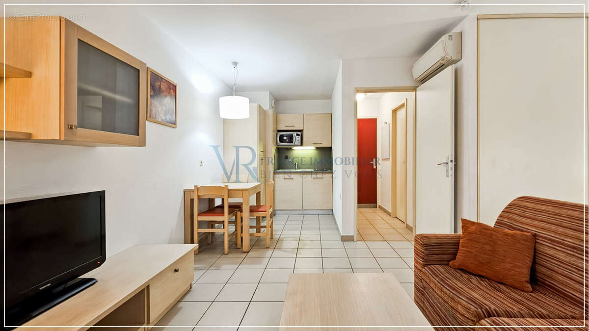 Studio meublé avec balcon et parking sous-sol - photo 2