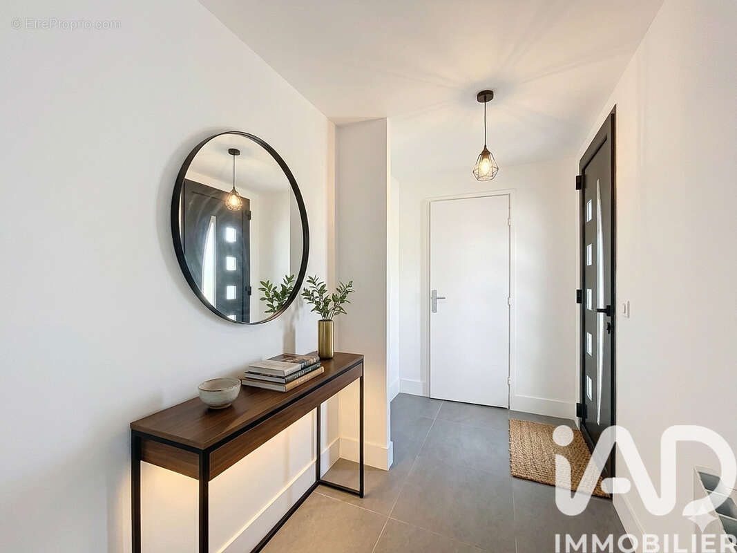 Photo 2 - Maison à FAVIERES