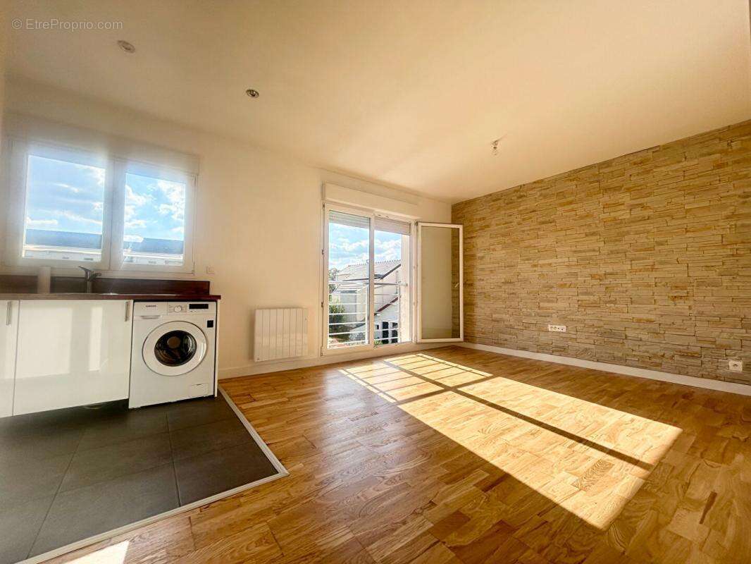 Appartement à FONTENAY-SOUS-BOIS