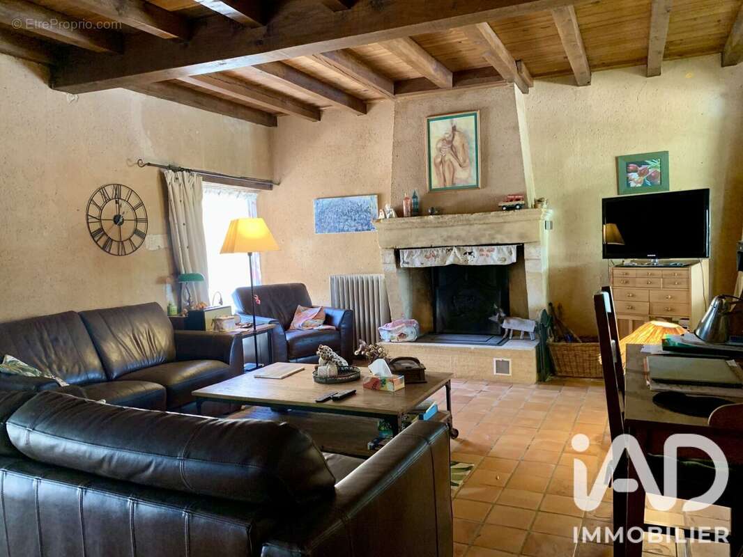 Maison 150 m² à Queyssac  - photo 4