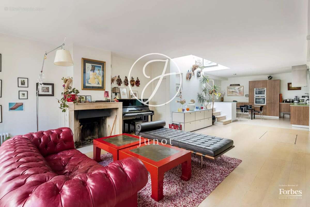 Appartement à PARIS-18E