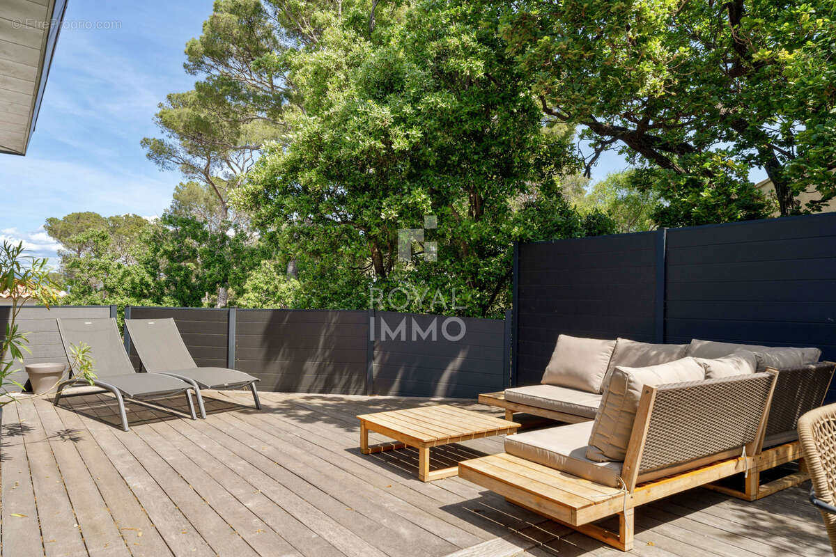 Appartement à SIX-FOURS-LES-PLAGES