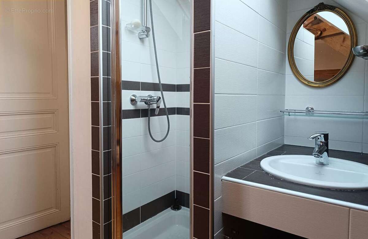 Maison à LE PERREUX-SUR-MARNE