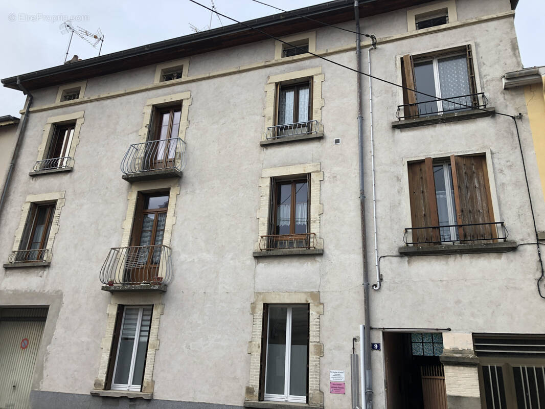 Appartement à MIRECOURT