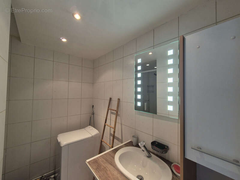 Appartement à SAINT-MARTIN-D'HERES