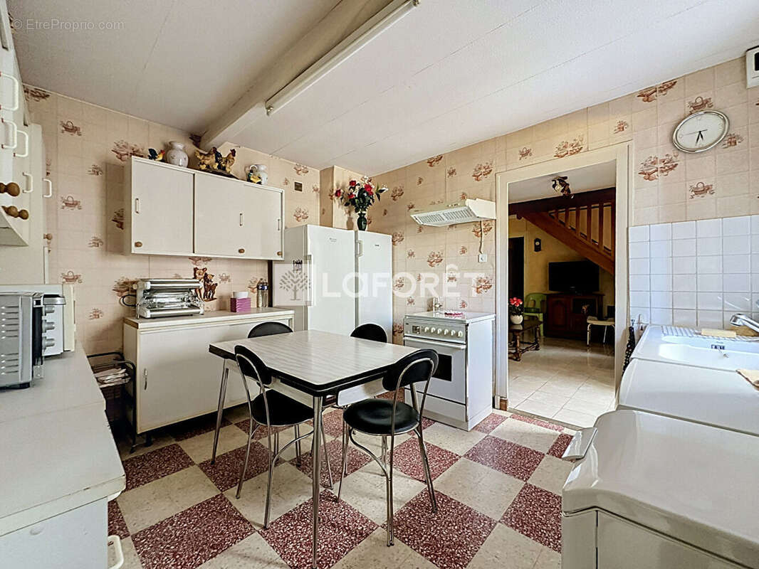 Maison à CHATILLON-SUR-CHALARONNE