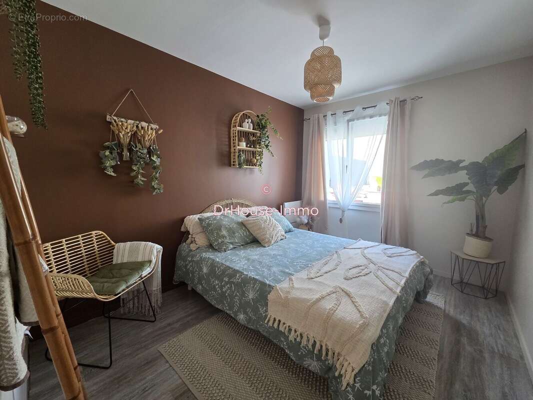 Maison 90 m² à Jaunay-Clan  - photo 13