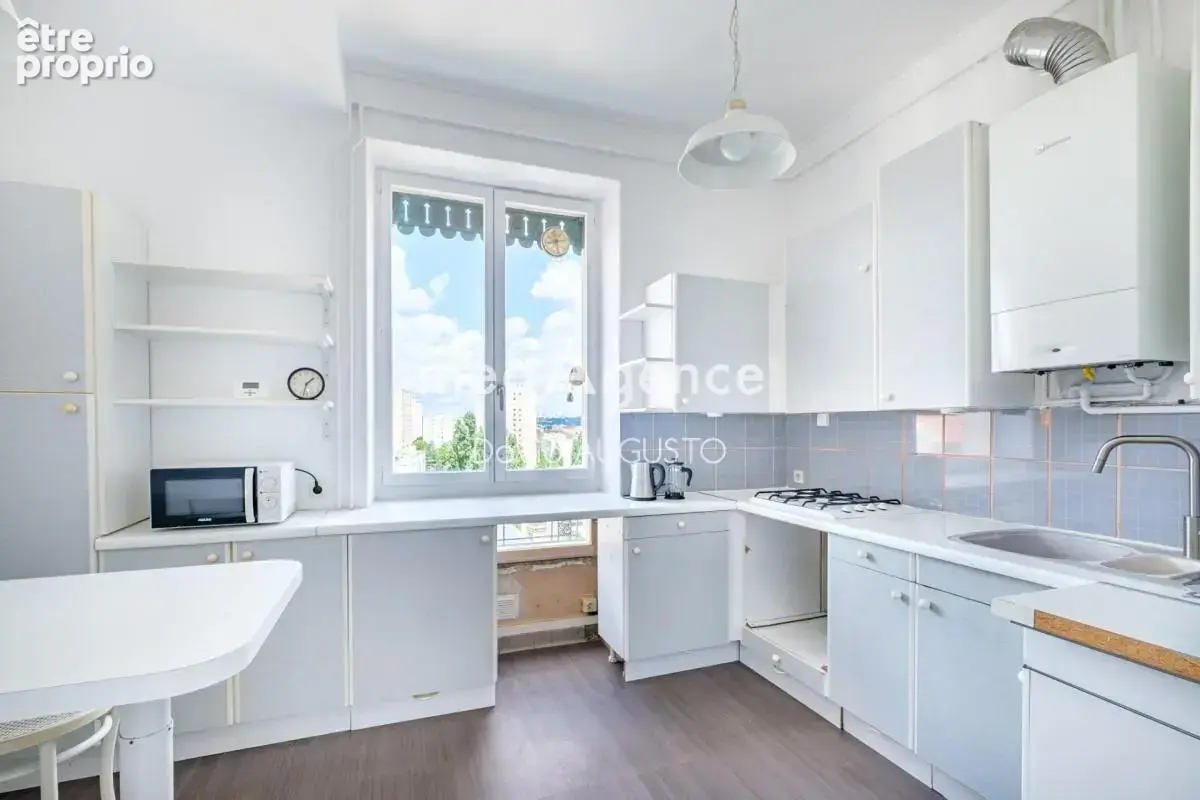 Dans bel immeuble ancien, duplex 3 chambres, au 5ème et dernier etage, cave - photo 6