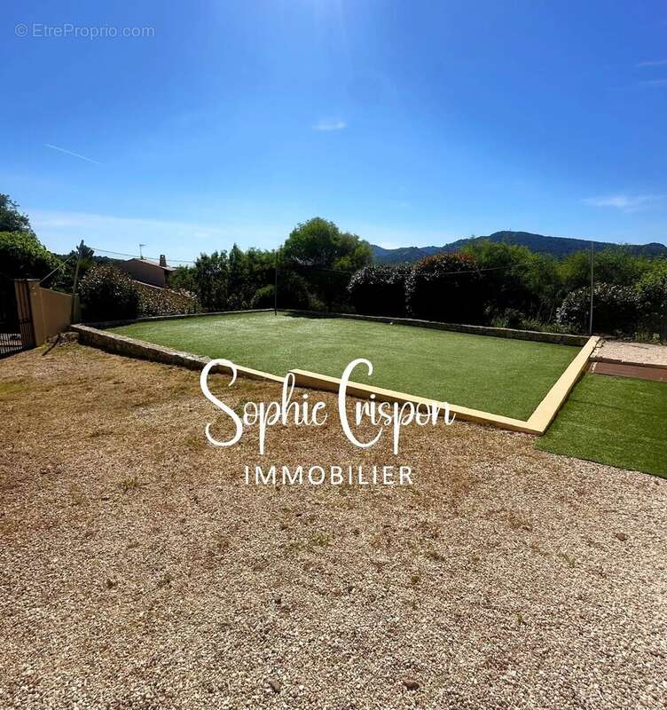 Maison à LES ADRETS-DE-L&#039;ESTEREL