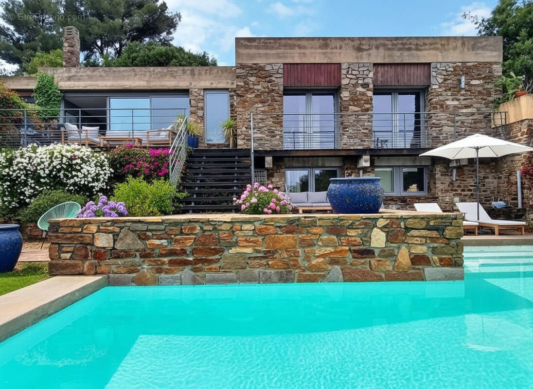 Maison à BORMES-LES-MIMOSAS