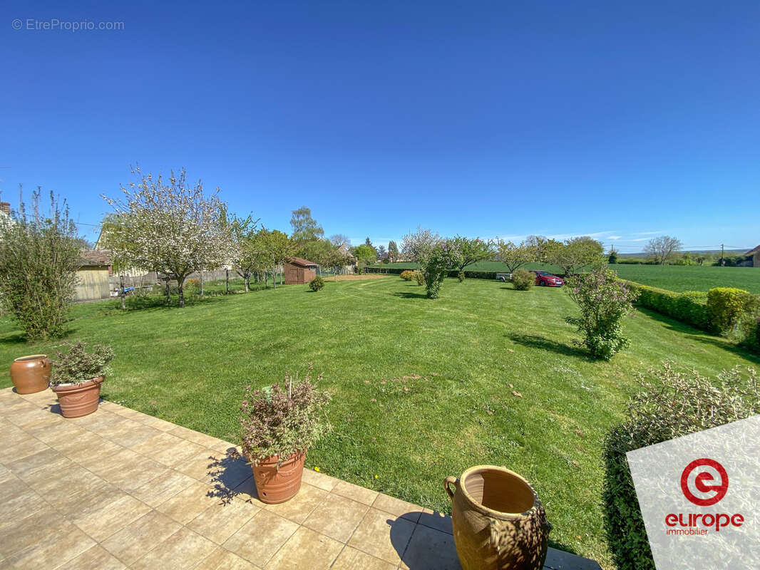 Maison à SAUVIGNY-LE-BOIS