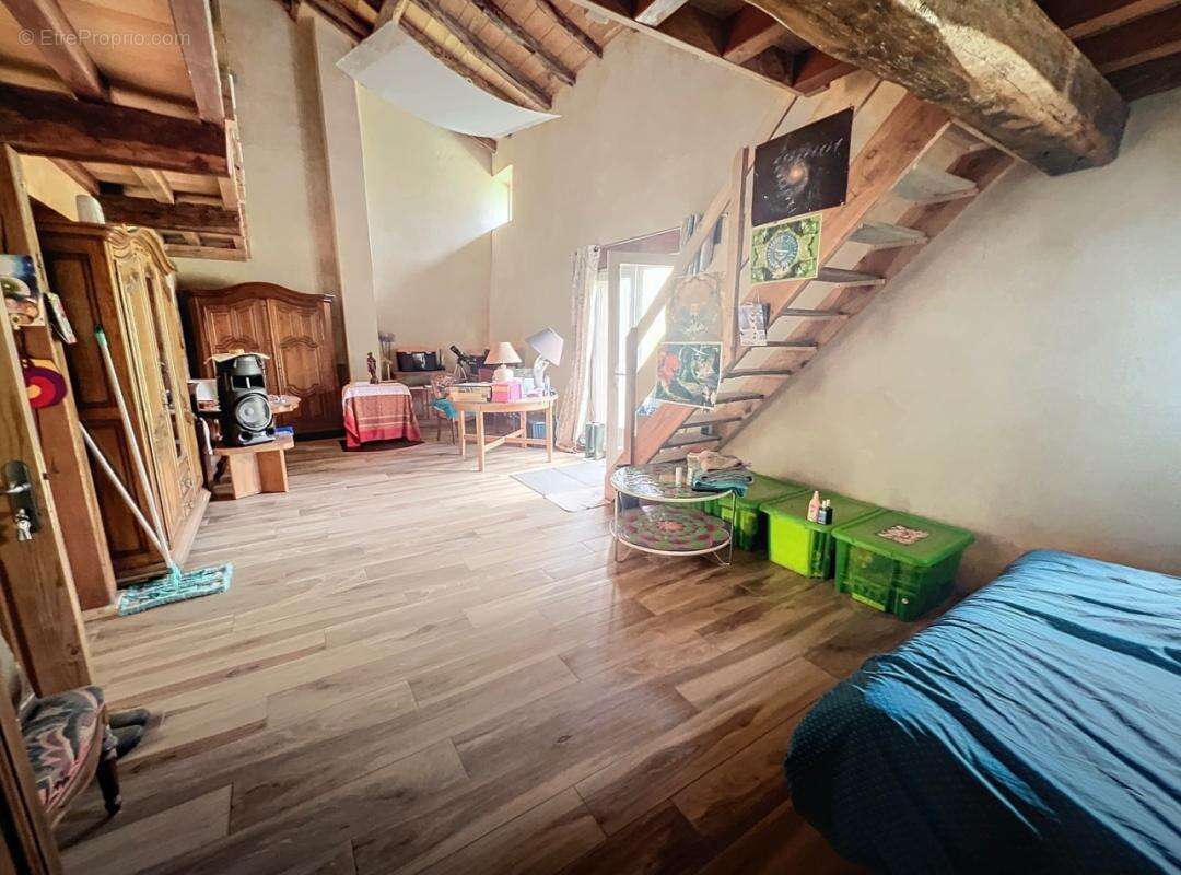 Corps de ferme isolée cadre bucolique 1,3ha - photo 5