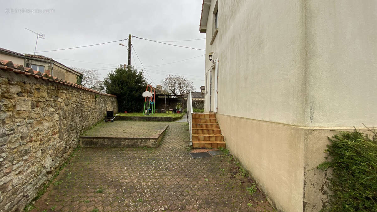 Maison à SAINT-GERMAIN-DE-PRINCAY