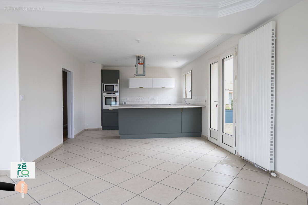 Maison à LES HERBIERS