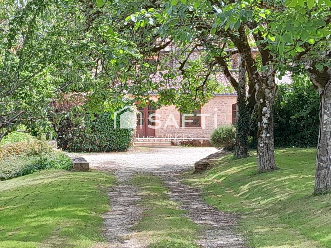 Photo 4 - Maison à GOUJOUNAC