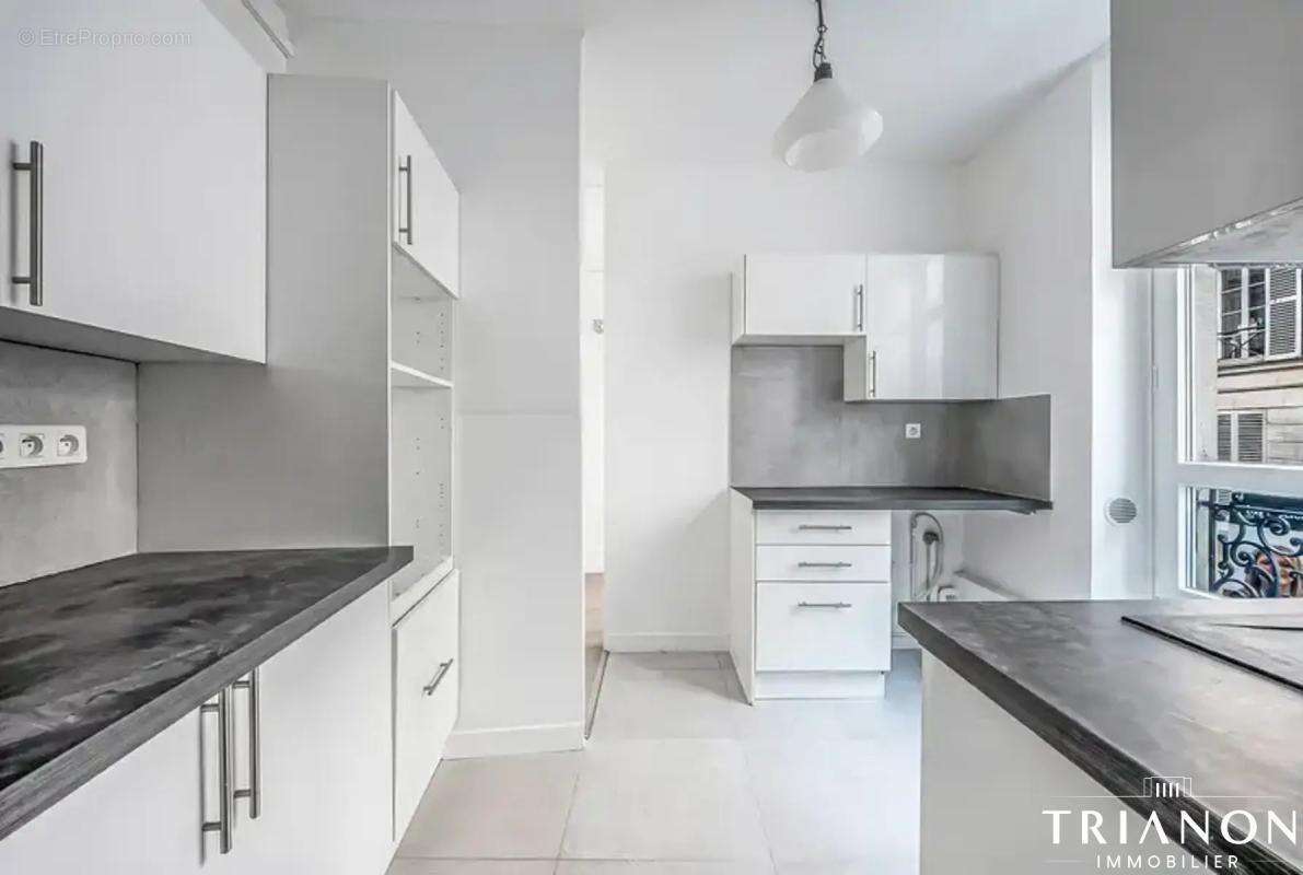 Appartement à PARIS-9E