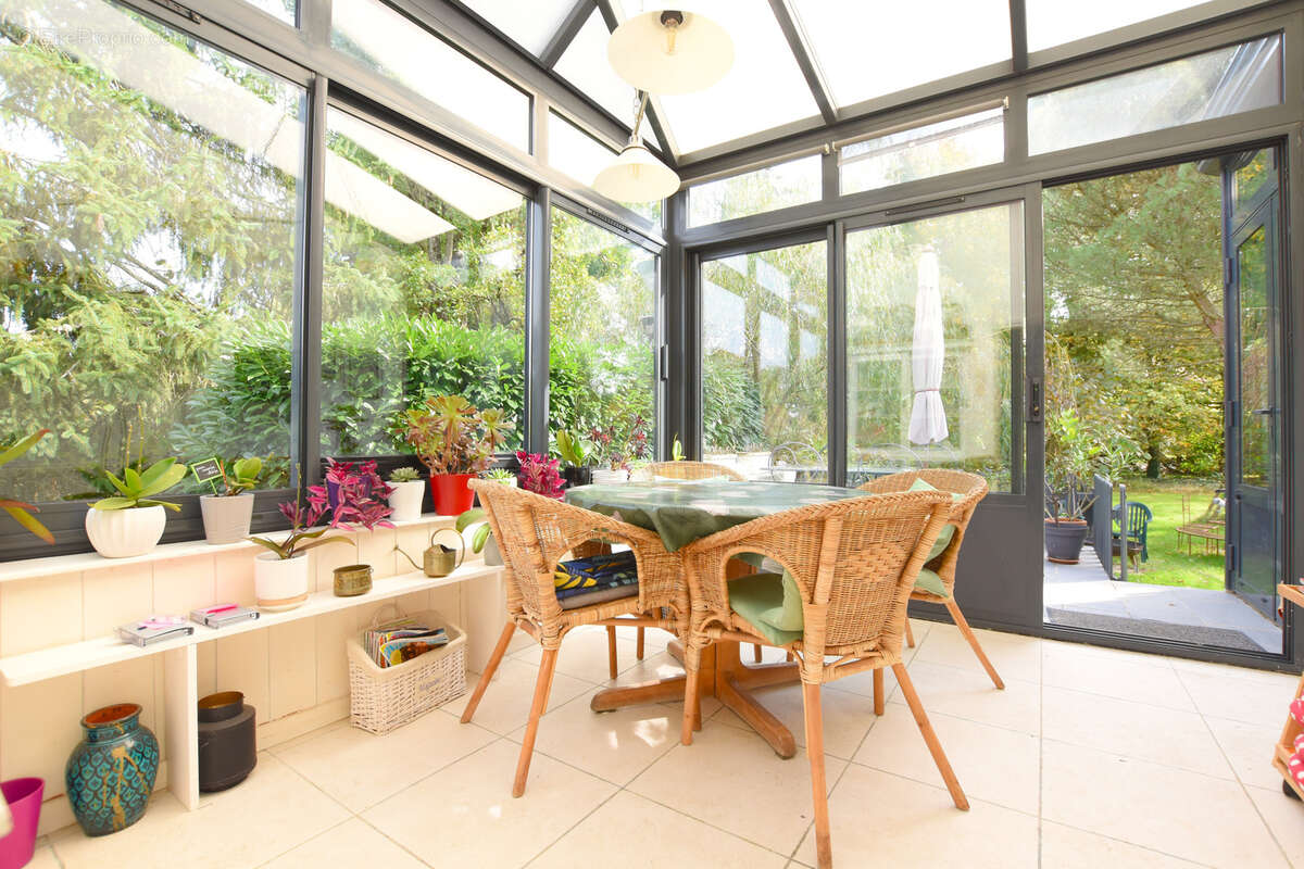 Maison à LES ESSARTS-LE-ROI