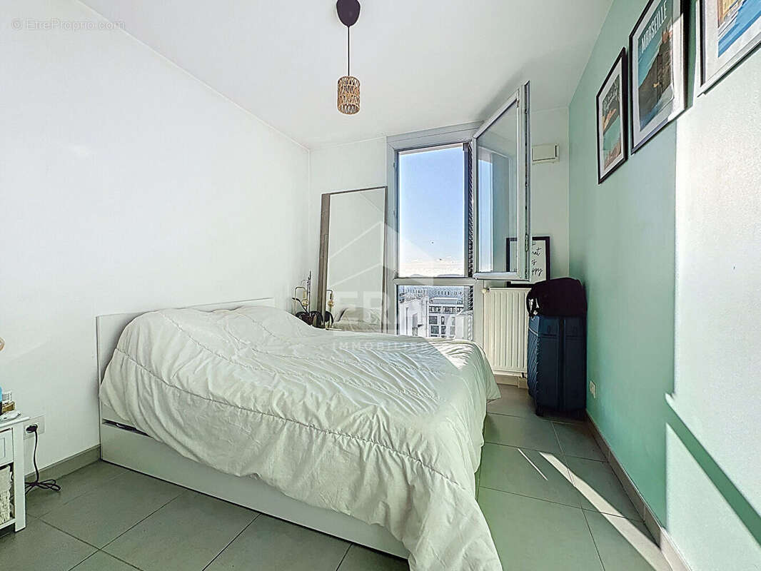 Appartement à MARSEILLE-3E