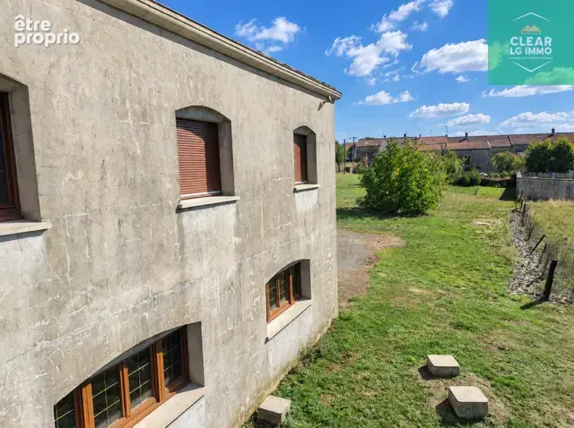 Propriété familiale avec dépendances et terrain constructible - photo 4