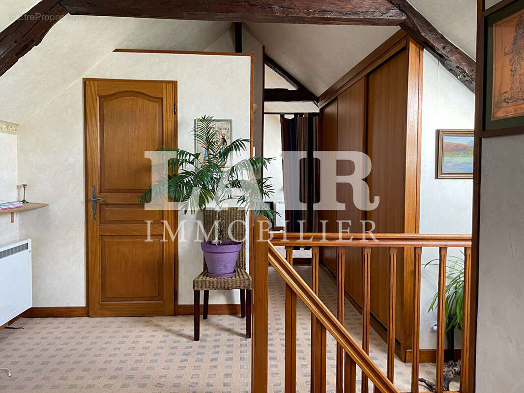 Maison de campagne à vendre, proche du Mêle sur Sarthe, réf B14547 - photo 11