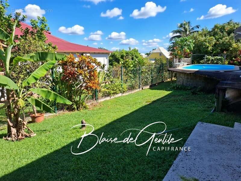 Maison à BAIE-MAHAULT