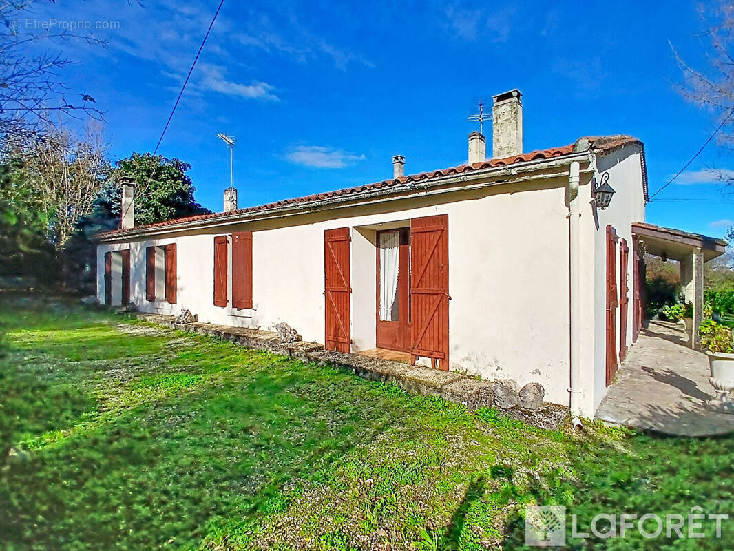 Maison à CARBON-BLANC