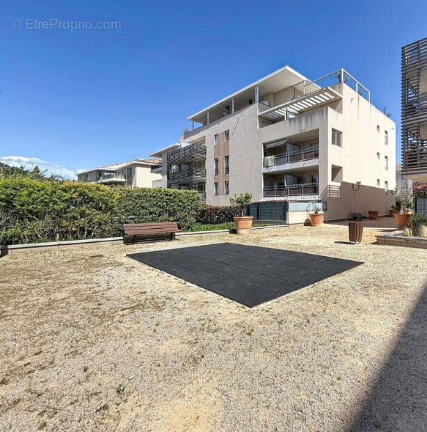 Appartement à SIX-FOURS-LES-PLAGES