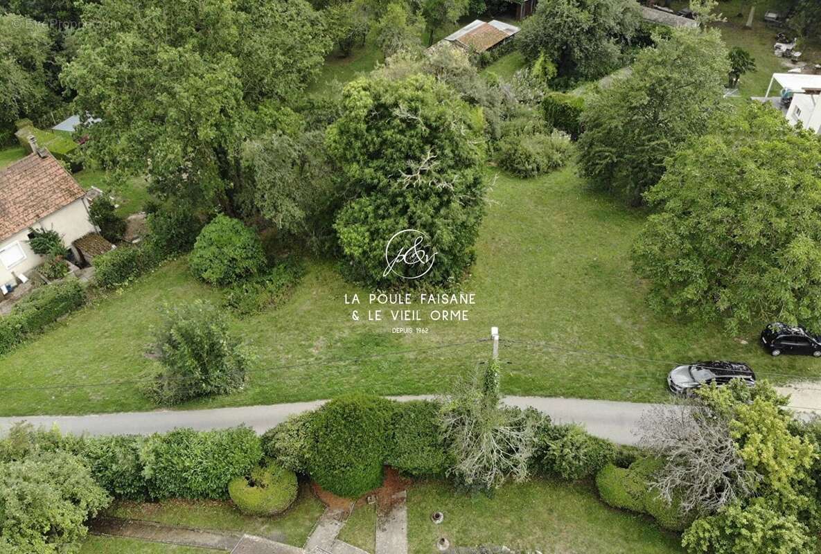 Terrain à RICHEBOURG