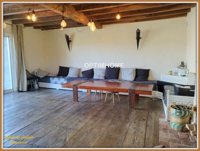 Maison à BARBEZIEUX-SAINT-HILAIRE