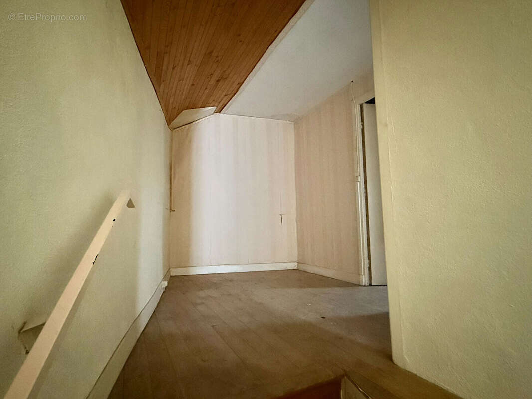 Maison à TOURZEL-RONZIERES